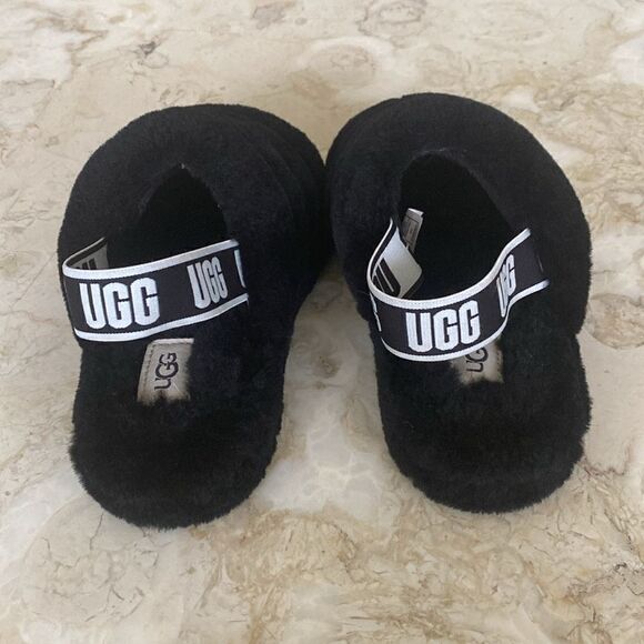 UGG Fluff Yeah Sheepskin Sandals - Picture 6 of 12